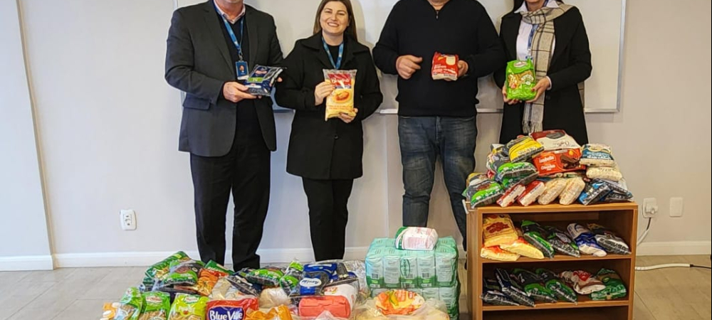 Almoço do Dia do Comerciante arrecada 300 Kg de alimentos para o projeto “Mãos que Ajudam”